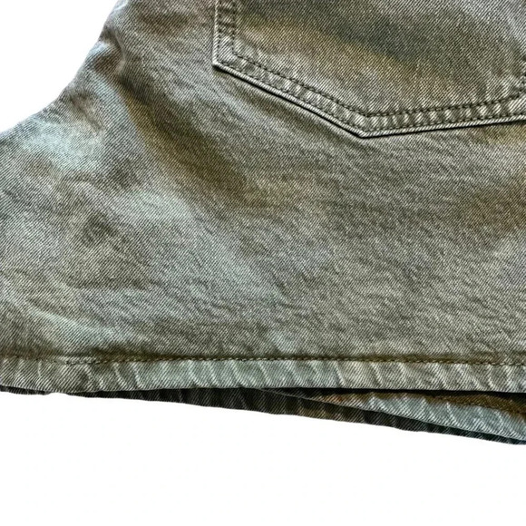 Universal Thread jean shorts women's size 12/31R green pin tuck short - Picture 7 of 12